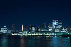 築地市場と東京の夜景