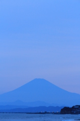 稲村ヶ崎から除く富士山