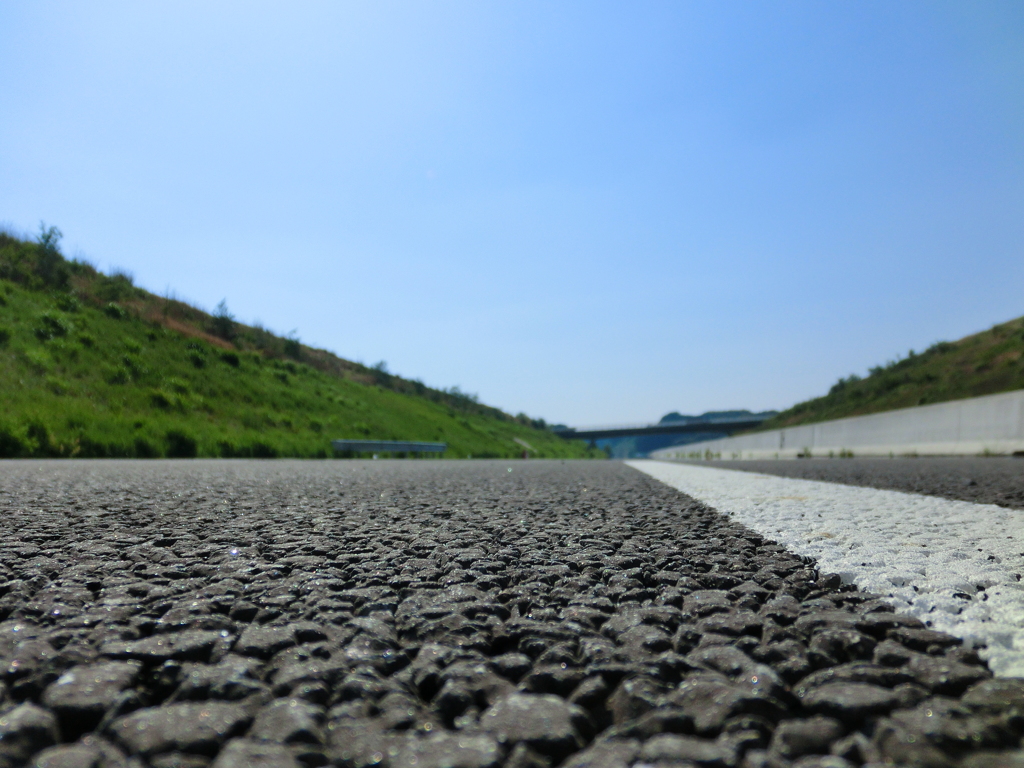 誰もいない高速道路（某第2高速道路開通前）
