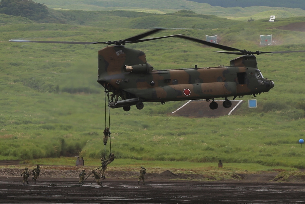 大型輸送ヘリコプター CH-47J