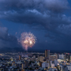 怪しい雲と花火