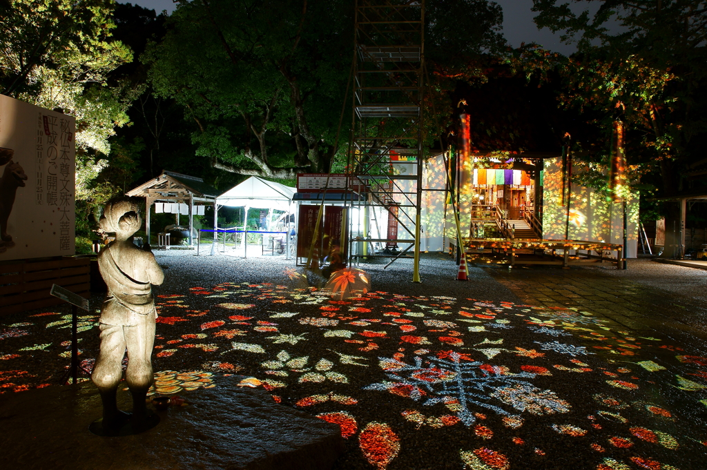 五台山　竹林寺　光の切り絵①