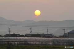 沈む夕日みつめ