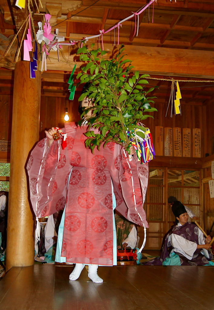 津野山古式神楽～白皇神社　手草