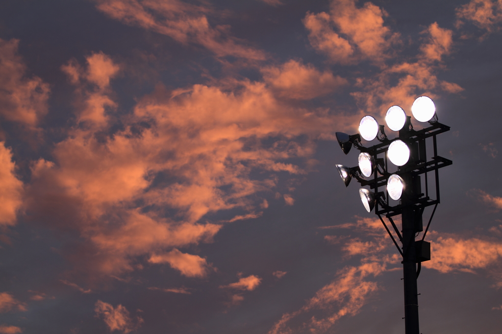 ナイター点灯！