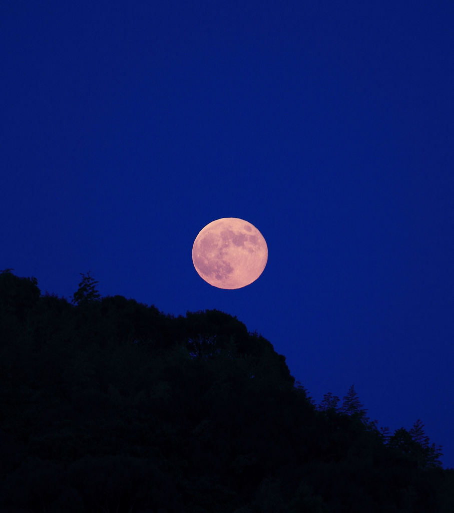スーパームーン