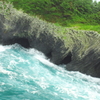 波と岸壁