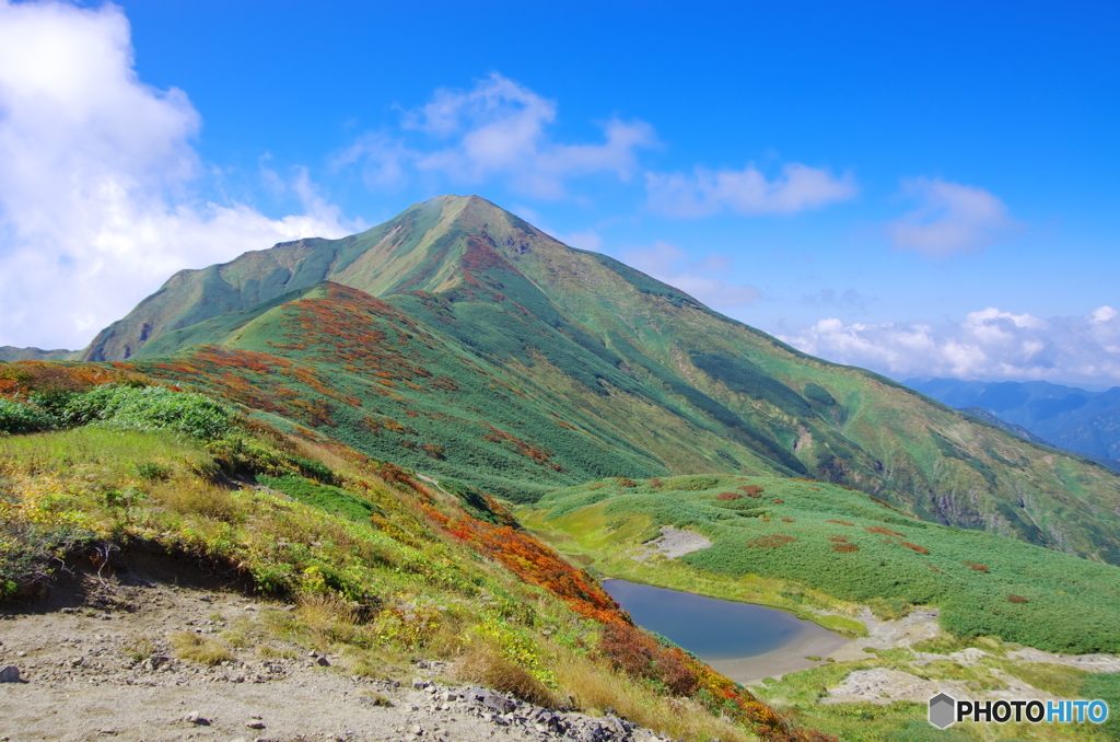 山と湖