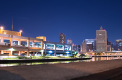 安治川から臨む夜景（大阪）