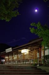 十六夜月下