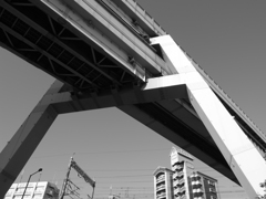 都市高のA－モノクロ