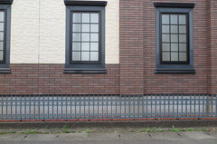 窓を見て、窓から見える世界を想う