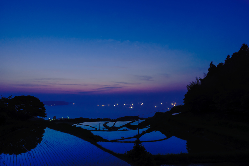 海上の星
