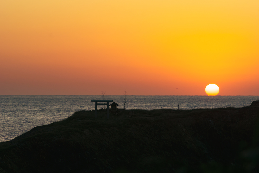 経島の夕景