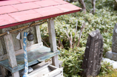 剣山道中祠