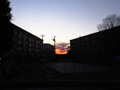 団地の夕方