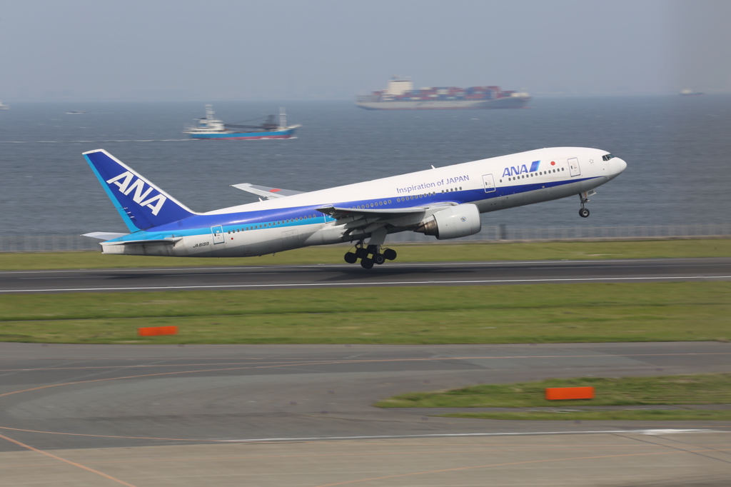777-200ＴＡＫＥＯＦＦ