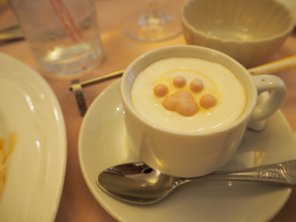 肉球マシュマロラテ
