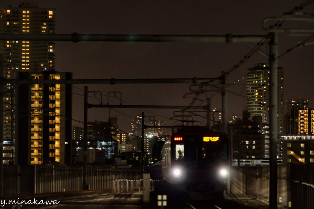 都内の夜景と共に、入線です。Ⅱ