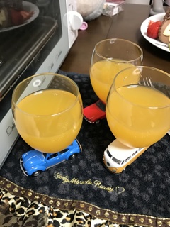 トミカのグラス