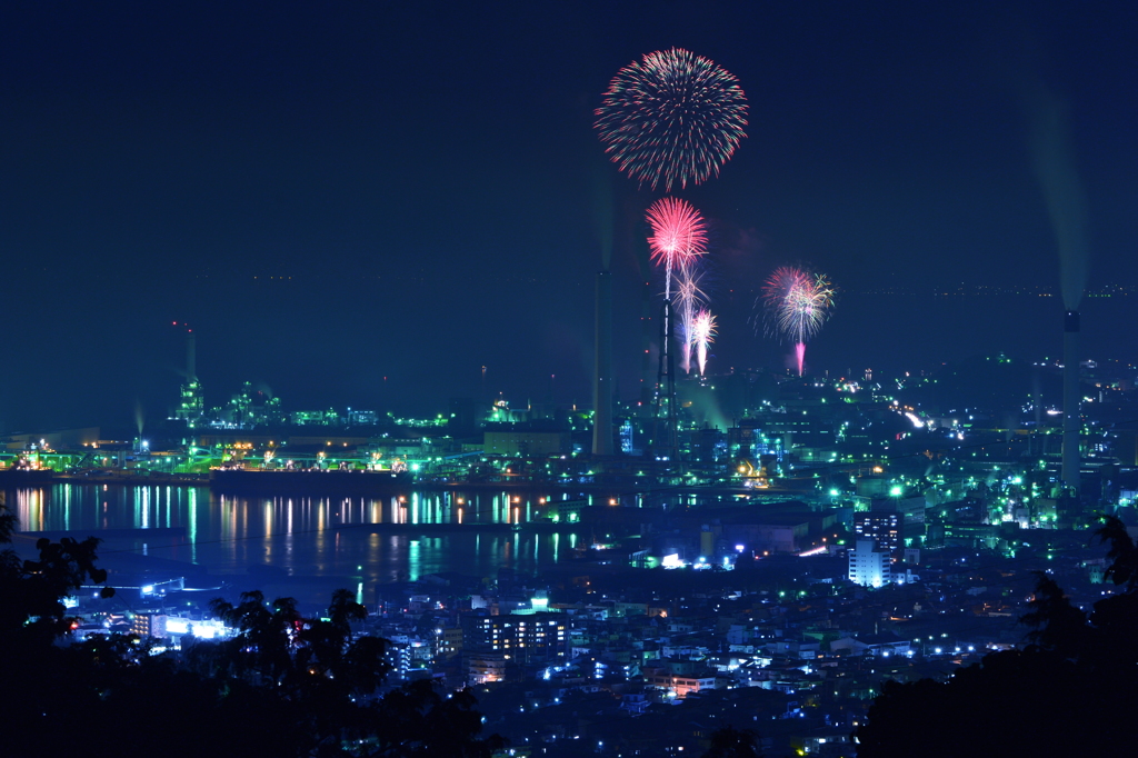 工場夜景と花火３