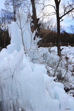 高さのある氷柱