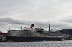 QUEEN ELIZABETH