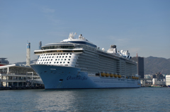 QUANTUM OF THE SEAS@神戸港
