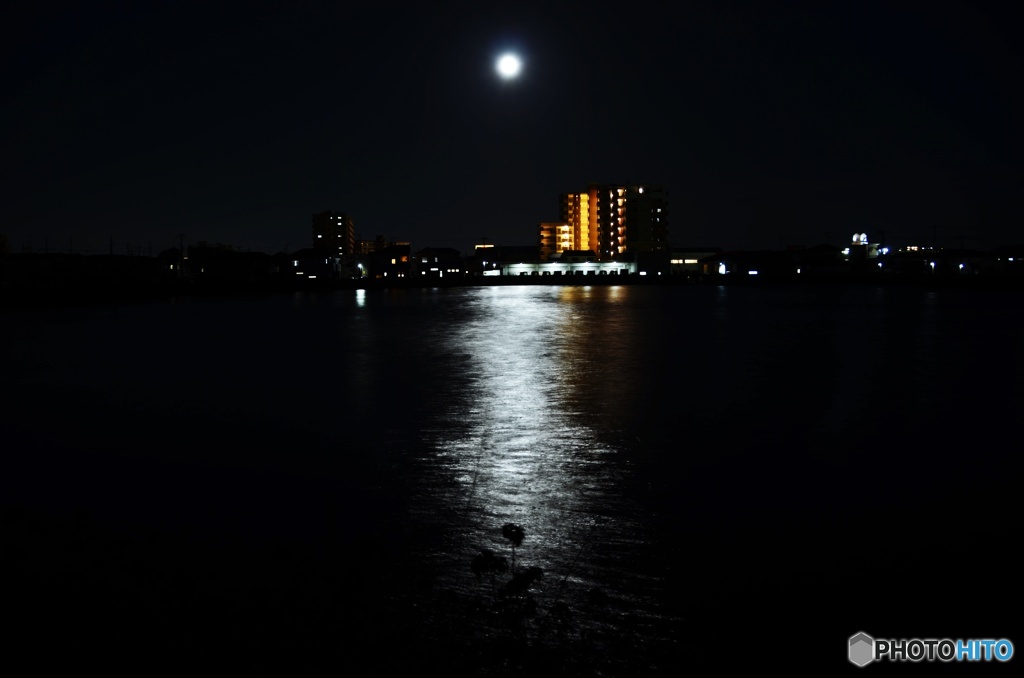 R2年5月7日図書館前２