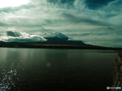 やっと雪景色の富士山