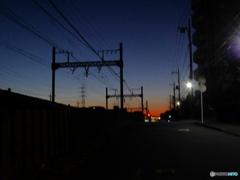 夜明け前の線路