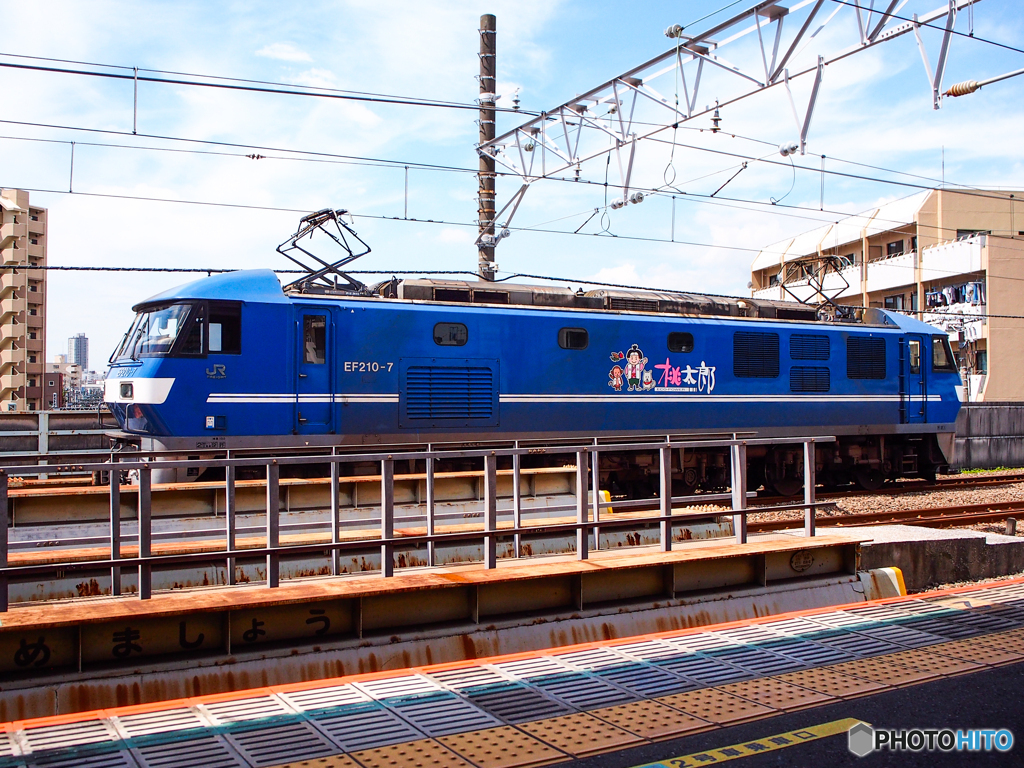 桃太郎　EF210だそうです。