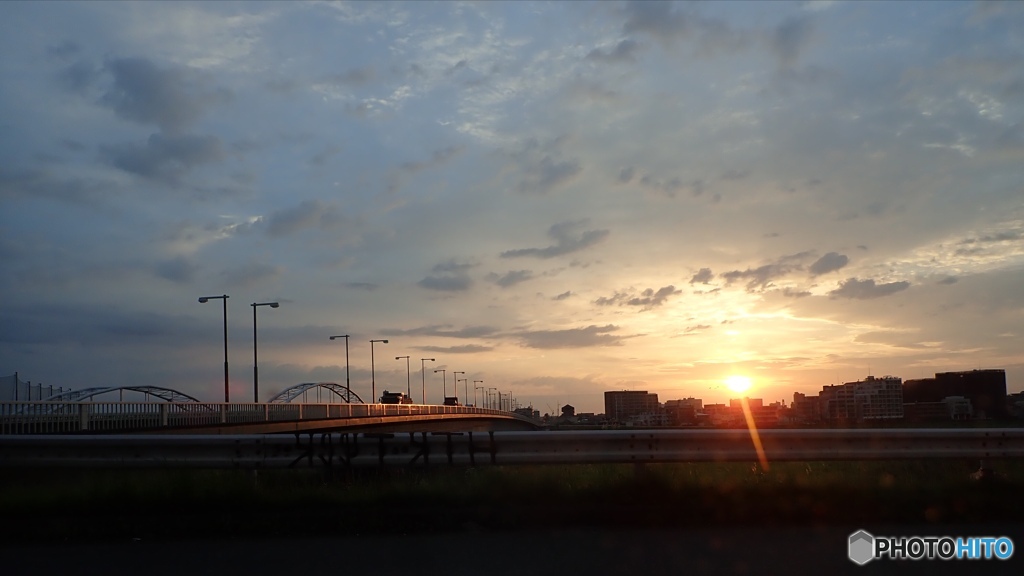 梅雨の朝焼け