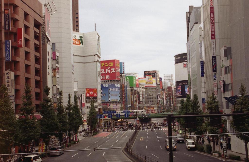 新宿大ガード