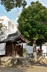 高山古墳　祠
