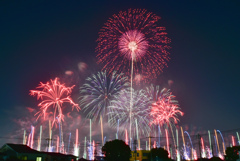 夜空を飾る