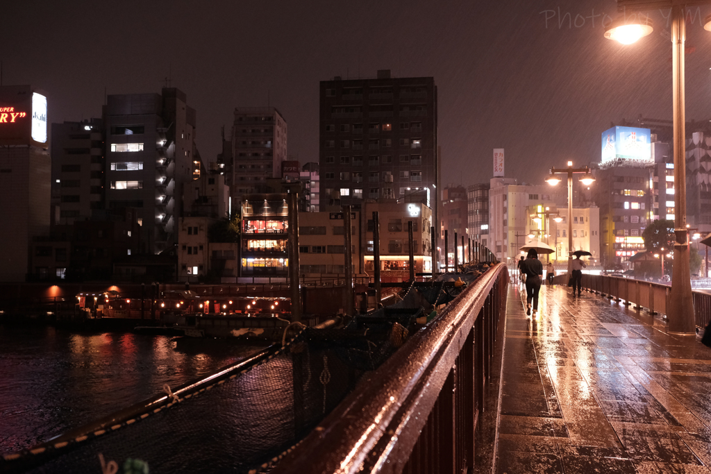 雨の浅草1