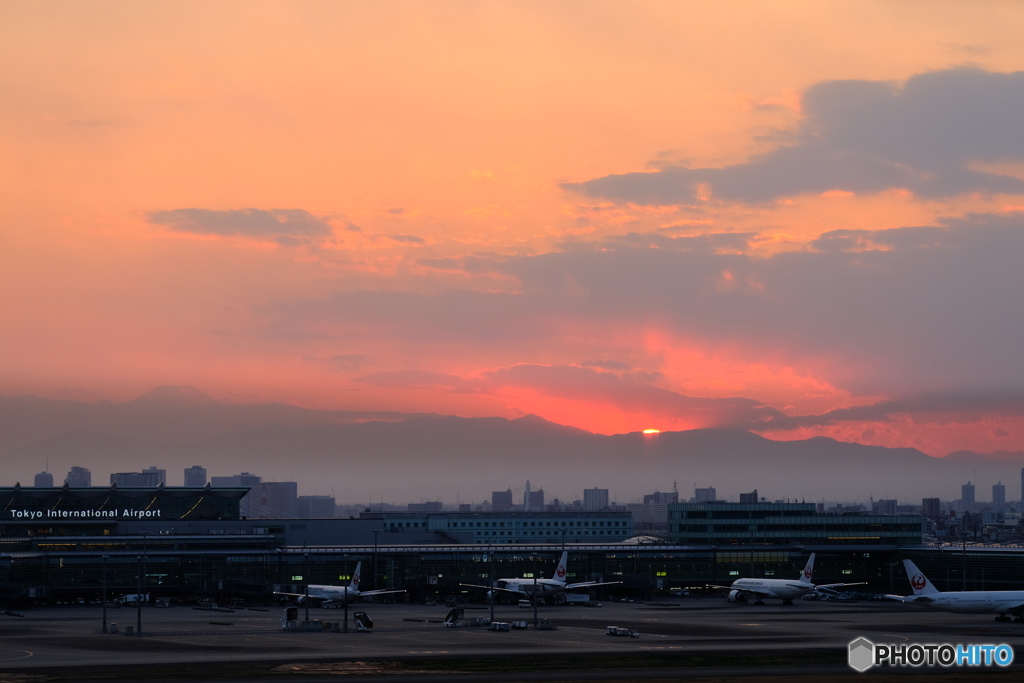 羽田空港の夕景