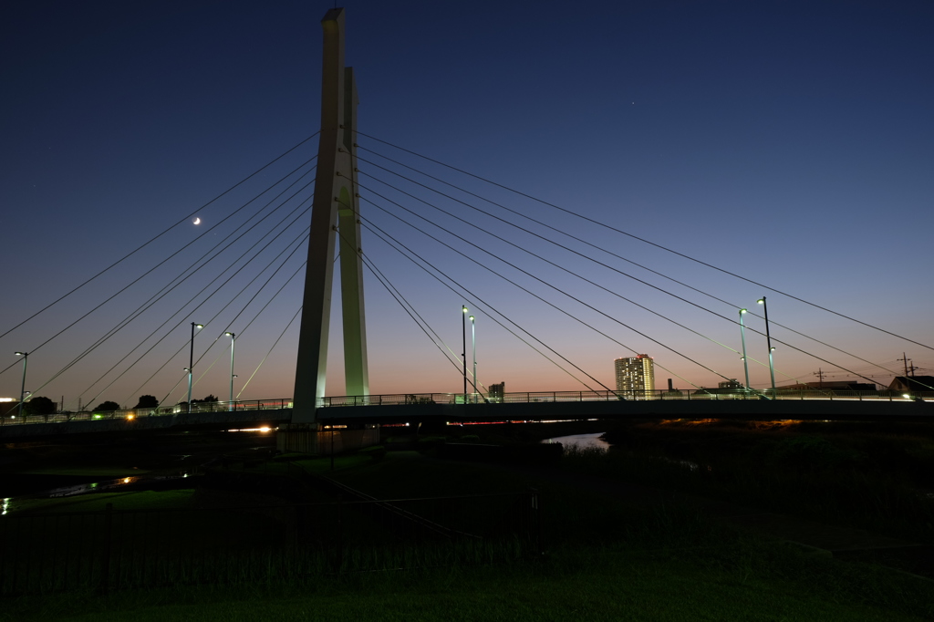 夕暮れ時の橋3