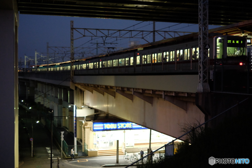 東武伊勢崎線小菅駅