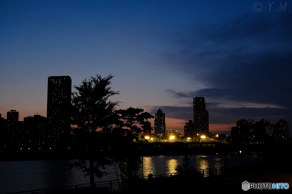 夕暮れの海