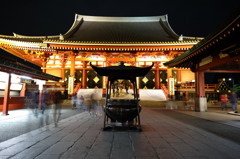 浅草寺3 夜の浅草寺