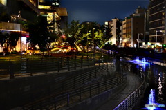 東京スカイツリー55 青白く光る堀の水