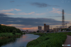 夕暮れの河川