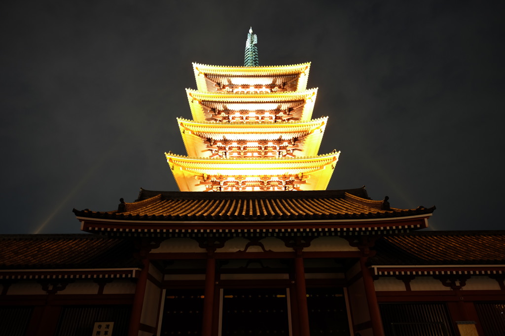 浅草寺2 輝く五重塔