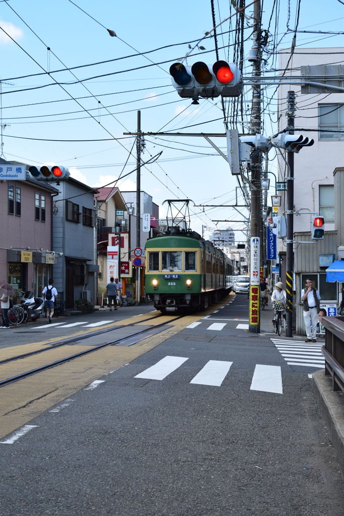 江ノ電　信号待ち