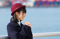 かじかむ手