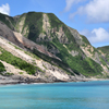 神津島　多幸湾から天上山を望む