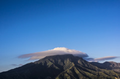 高岳の笠雲