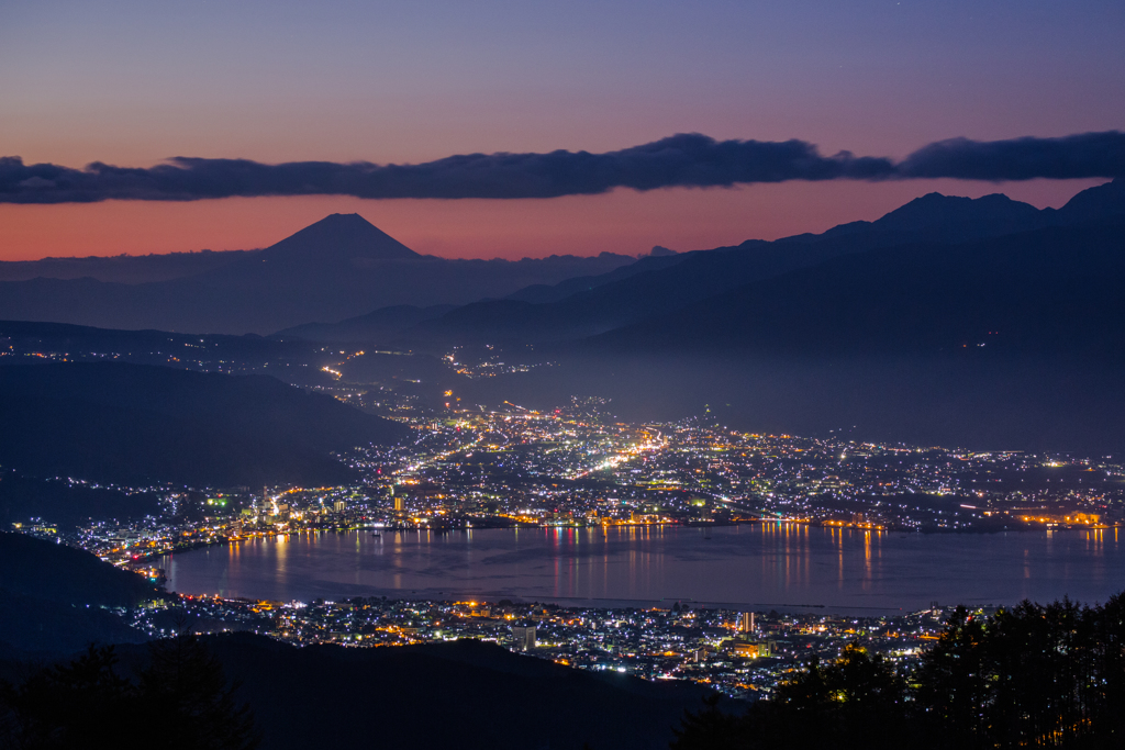 高原の夜明け